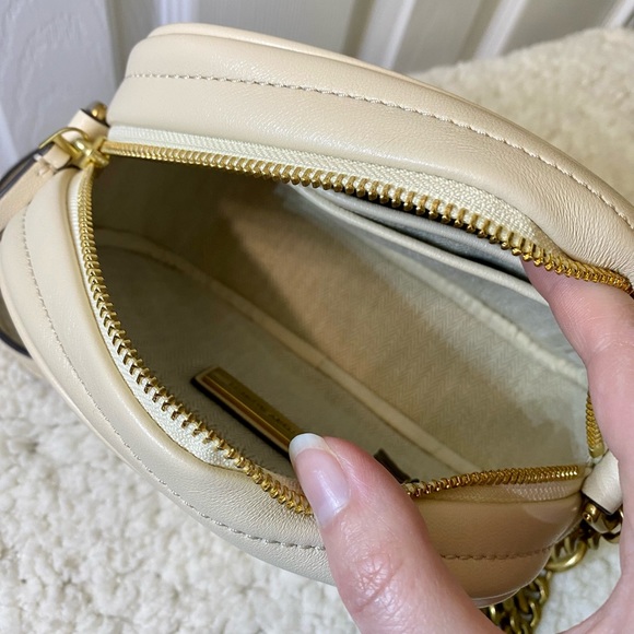 🌟Tory Burch Kira Small Chevron Quilted Camera Crossbody Bag - Picture 6 of 10